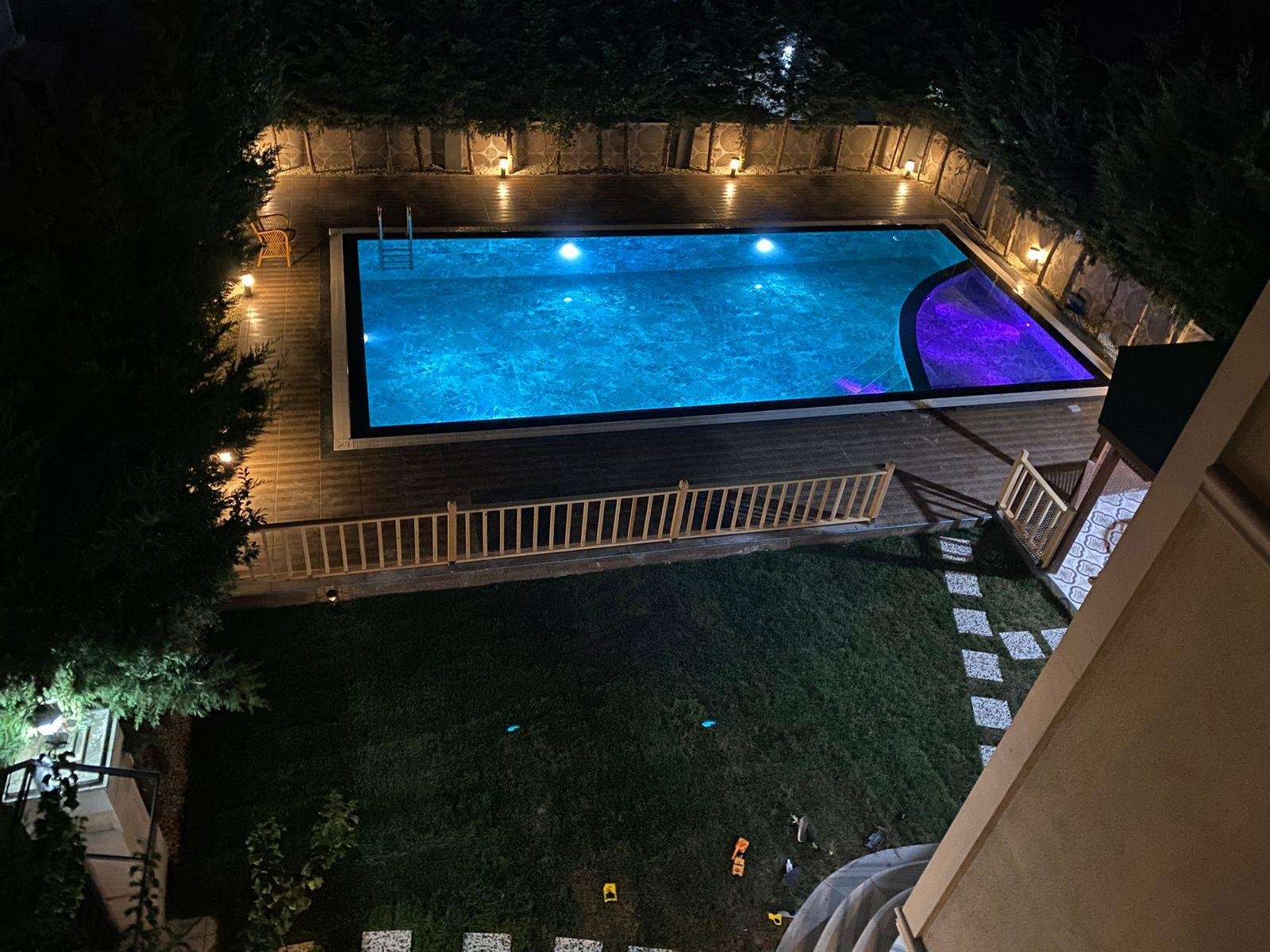 Modern Yüzme Havuzu